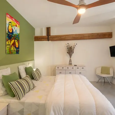 Vakantiehuis Maison Avec Piscine Privee *